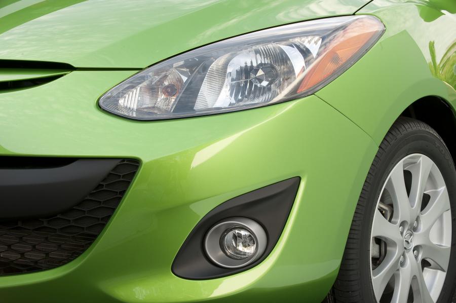  Mazda2 2010 года  (US) (фото 31 из 53)